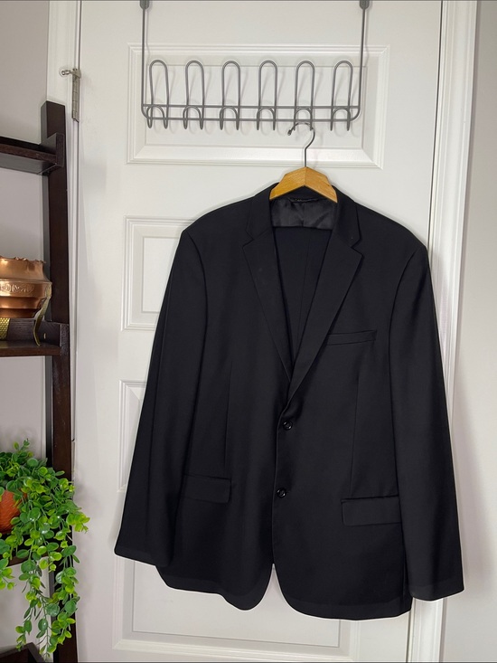 CARAVELLI Other - CARAVELLI Men's Black Two- Button Classic Suit